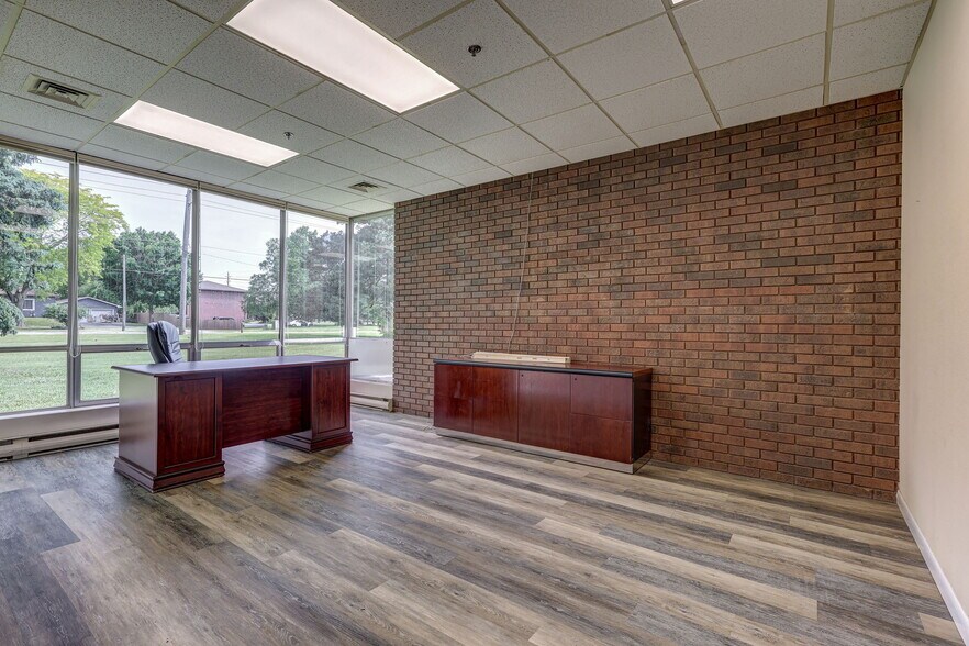 More Photos Of 620 Ireland Rd, Norfolk Manufacturing For Lease