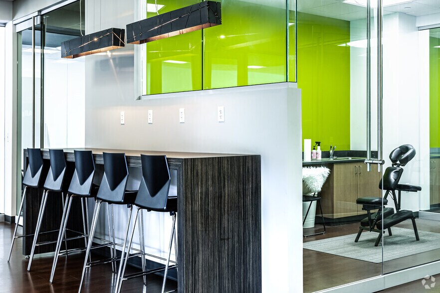 More Photos Of 6800 W 115th St, Overland Park Coworking Space