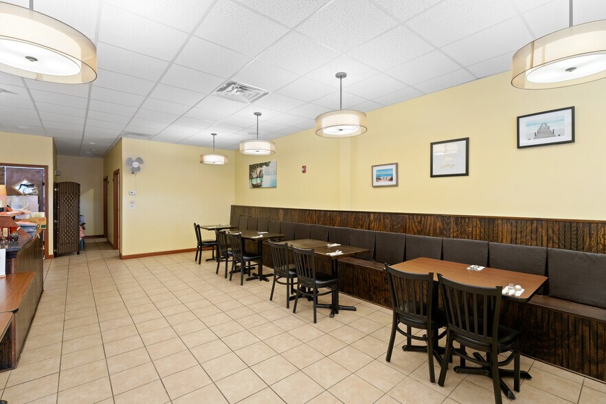 More Photos Of 382 Thames St, Bristol Freestanding For Sale