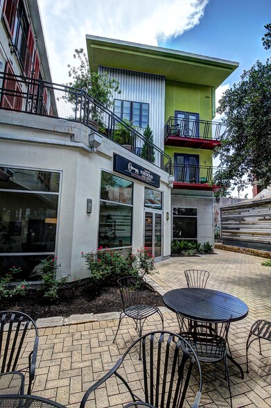 More Photos Of 1611 W 5th St, Austin Apartments For Lease