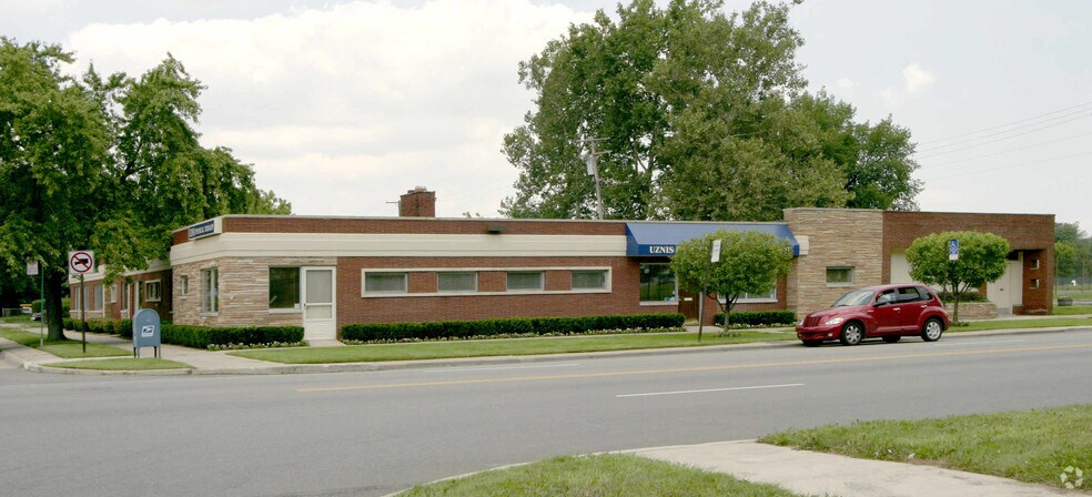 Primary Photo Of 18101-18111 E Warren Ave, Detroit Flex For Lease