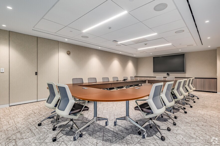 More Photos Of 1255 23rd St NW, Washington Office For Lease