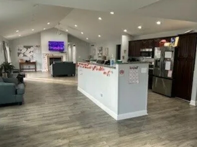 More Photos Of 2086 S Rochester Rd, Rochester Apartments For Sale