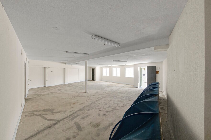 More Photos Of 3405 N Figueroa St, Los Angeles Apartments For Sale