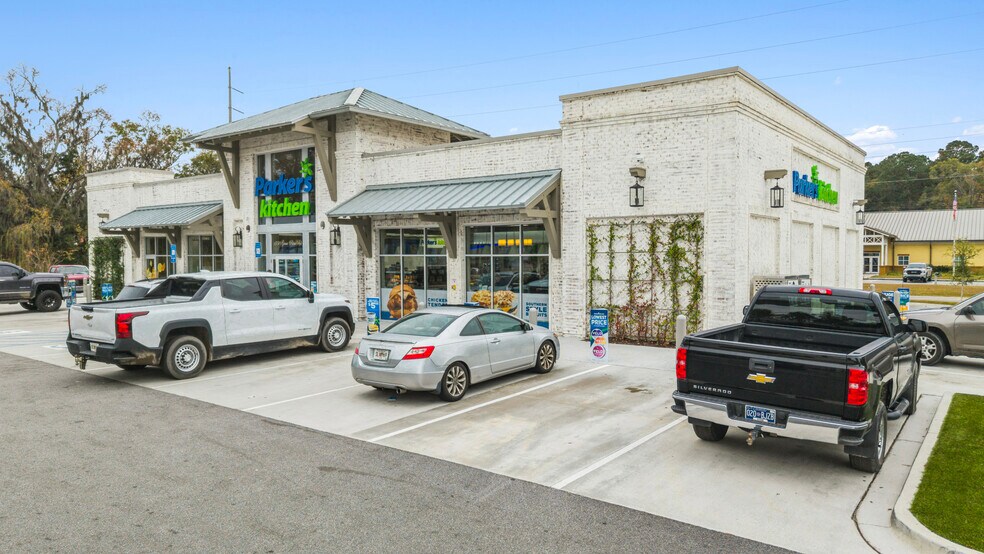 More Photos Of 1750 Grove Point Rd, Savannah Service Station For Sale