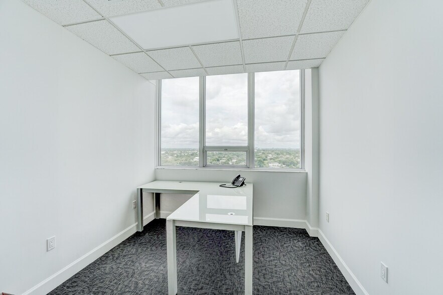 More Photos Of 2455 E Sunrise Blvd, Fort Lauderdale Loft Creative Space For Lease