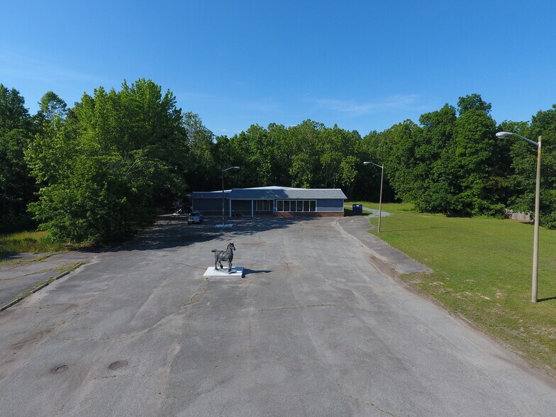 More Photos Of 15268 Kings, Montross Light Distribution For Sale