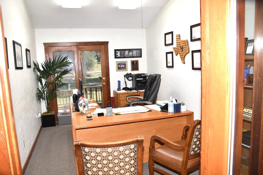 More Photos Of 324 E Palestine Ave, Palestine Coworking Space