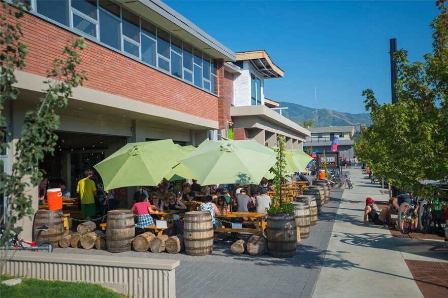 More Photos Of 910 Yampa Unit 107 st, Steamboat Springs General Retail For Sale