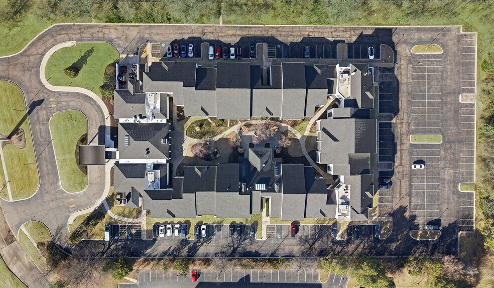 More Photos Of 7676 East State St, Rockford Hotel For Sale