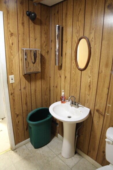 More Photos Of 72 Maple St, East Prospect Freestanding For Sale