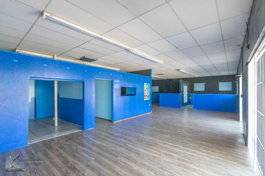 More Photos Of 817 Butternut St, Abilene Flex For Sale