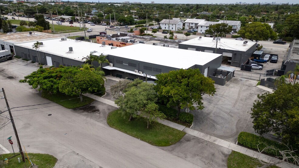 Primary Photo Of 44 SE 9th St, Deerfield Beach Warehouse For Sale