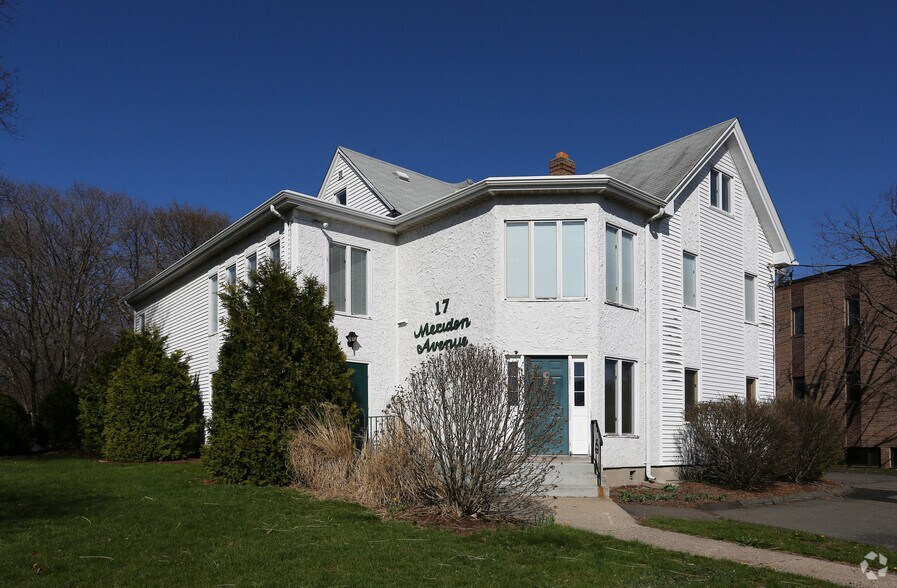 Primary Photo Of 17 Meriden Ave, Southington Medical For Lease