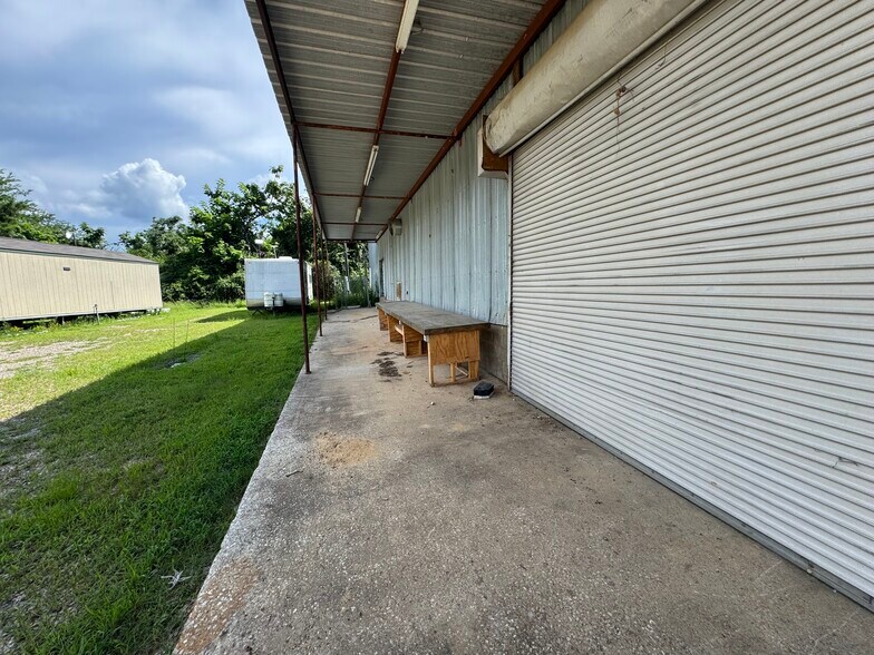 More Photos Of 7823 Highway 155, Coffee City Freestanding For Sale