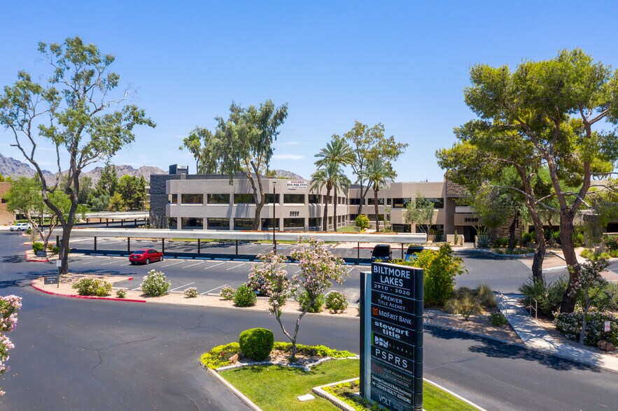 More Photos Of 3020 E Camelback Rd, Phoenix Office For Lease
