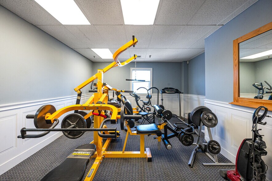 More Photos Of 1245 Marconi Blvd, Copiague Warehouse For Sale