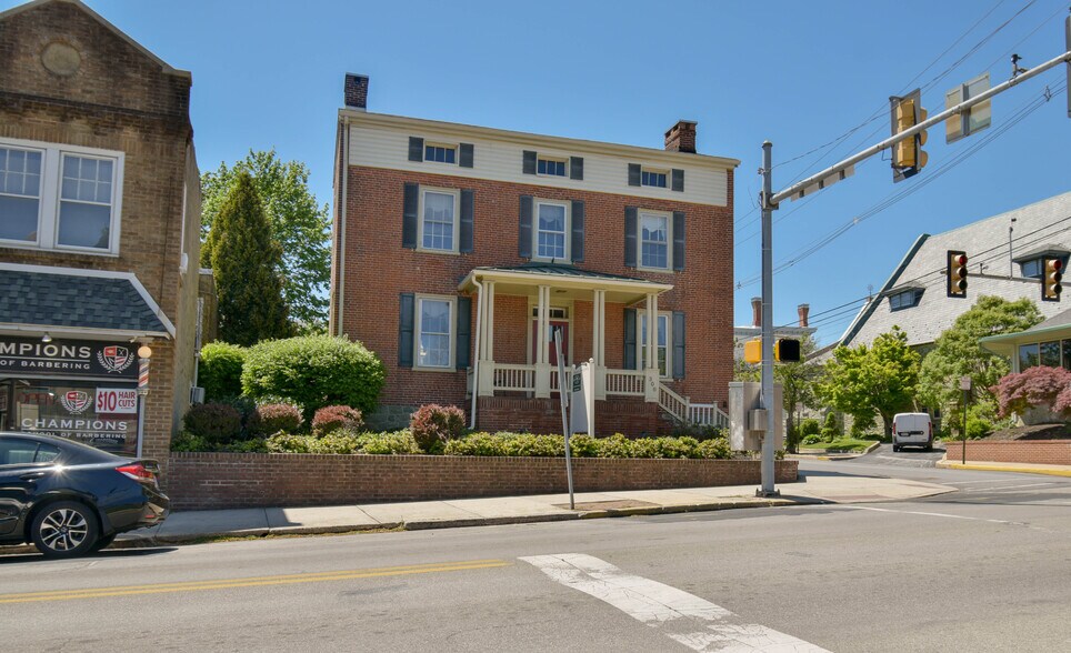 More Photos Of 300 S High St, West Chester Office For Sale