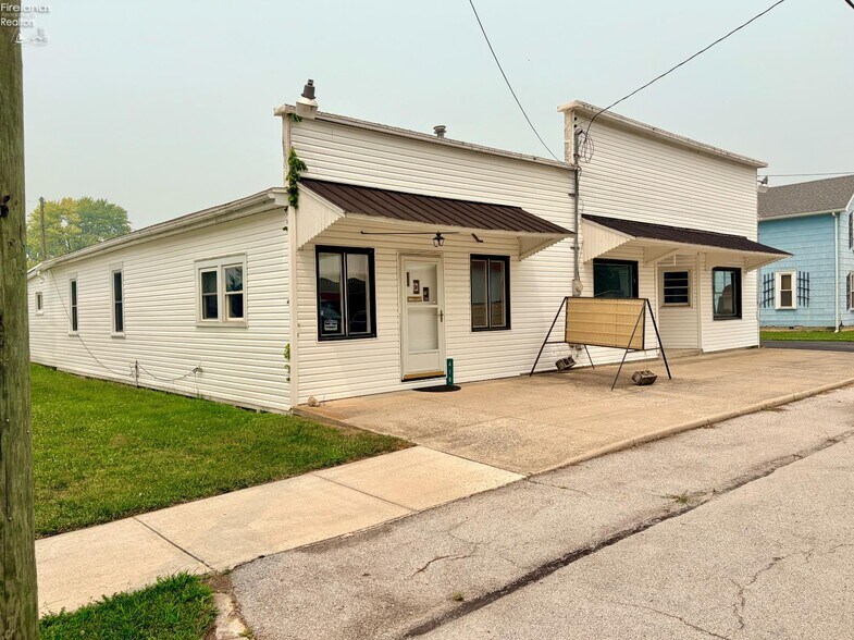 More Photos Of 418 Main st, Risingsun General Retail For Sale