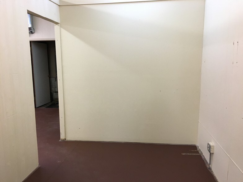 More Photos Of 500 Nebraska St, Sioux City General Retail For Sale