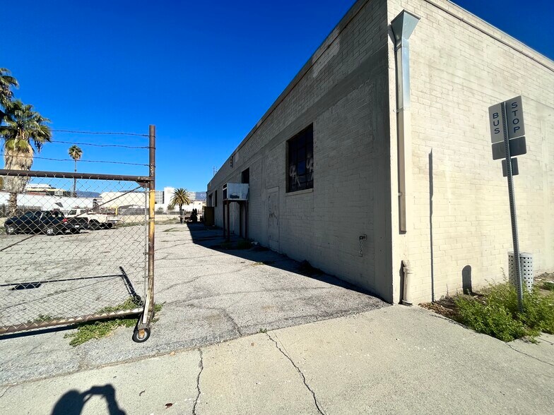 More Photos Of 112 N Arrowhead Ave, San Bernardino Warehouse For Lease