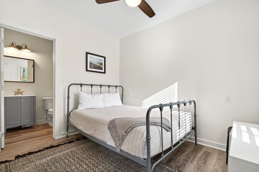 More Photos Of 8026 Buck Creek Rd, Marion Apartments For Sale