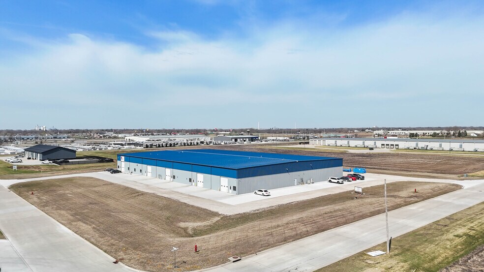 More Photos Of 1811 Rich Olive St, Story City Warehouse For Lease