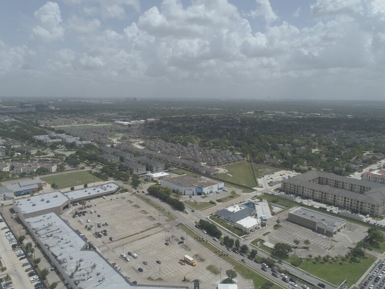 More Photos Of 2411 S Eldridge Pky, Houston Freestanding For Sale