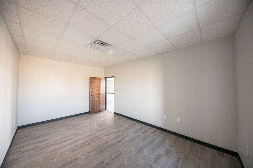 More Photos Of 14661 W I-20, Odessa Warehouse For Lease