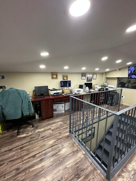 More Photos Of 2343 Jerome Ave, Bronx Supermarket For Sale
