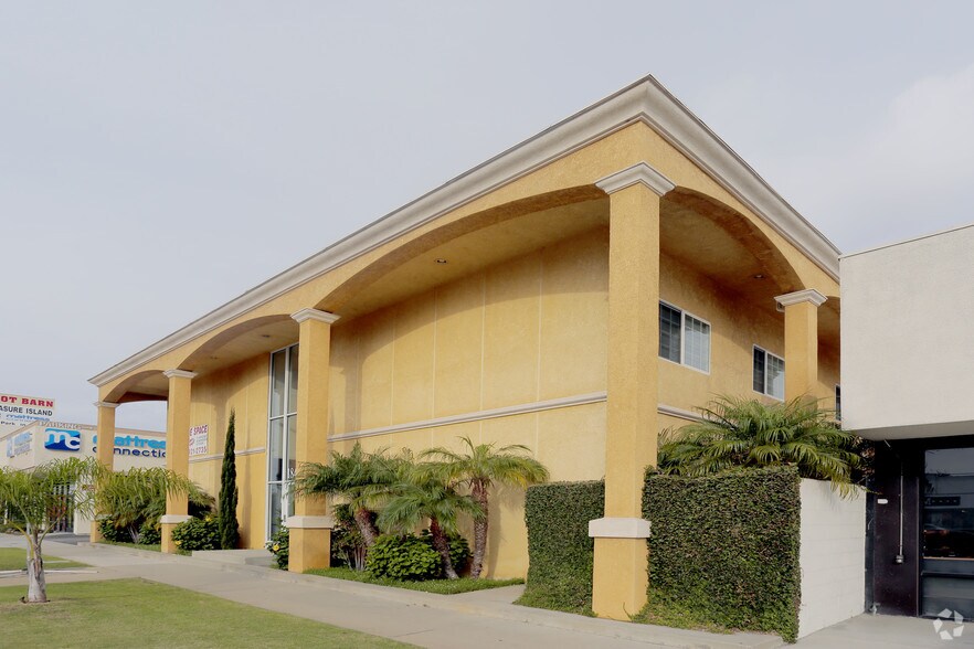 More Photos Of 18436 Hawthorne Blvd, Torrance Office For Lease