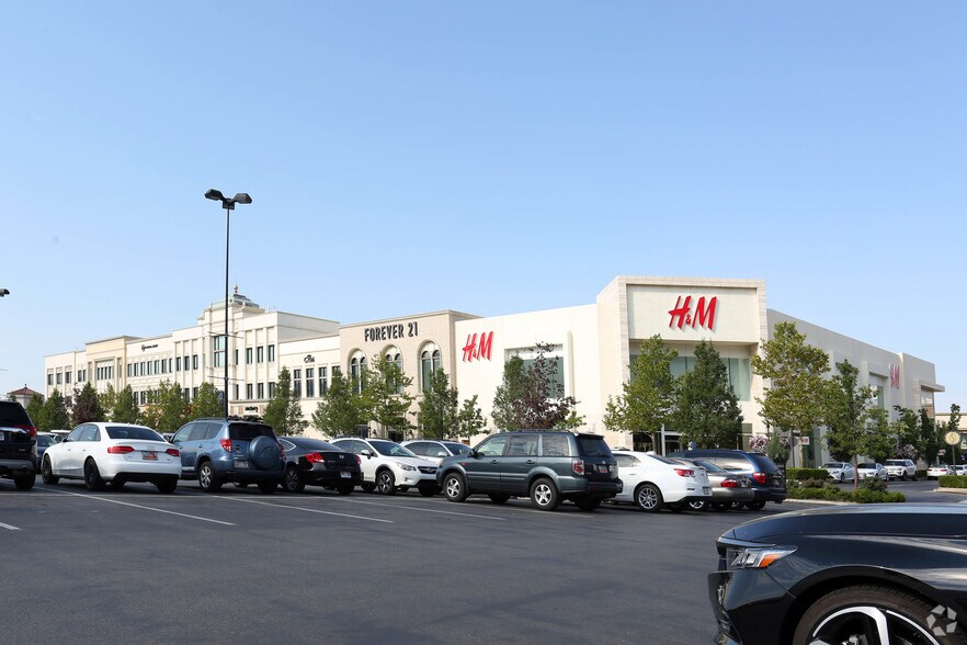 Primary Photo Of 172 N East Promontory, Farmington General Retail For Lease