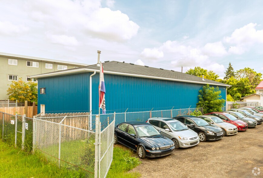 Primary Photo Of 12211-12219 66 St NW, Edmonton Light Manufacturing For Sale