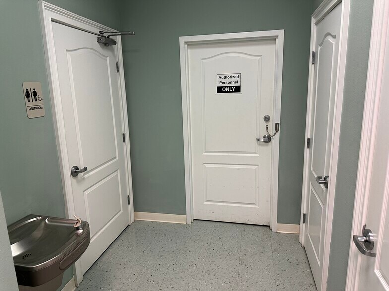 More Photos Of 1737 SE 28th Loop, Ocala Medical For Lease