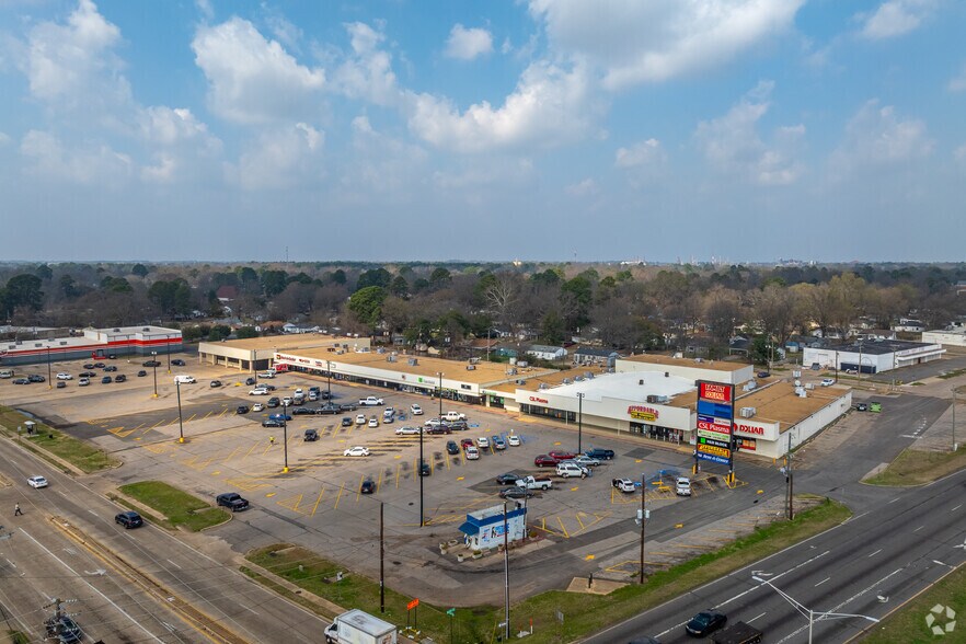More Photos Of 2710-2758 W 70th St, Shreveport Unknown For Lease