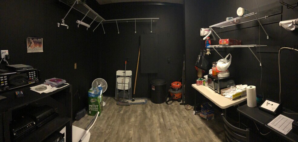 More Photos Of 686 Peachtree Industrial Blvd, Suwanee Unknown For Lease