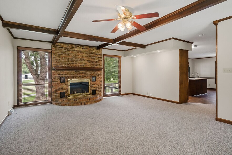 More Photos Of 1499 W Whitehall Rd, Cookeville Light Distribution For Sale