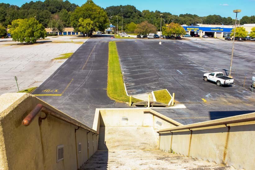 More Photos Of 2731 Candler Rd, Decatur General Retail For Lease