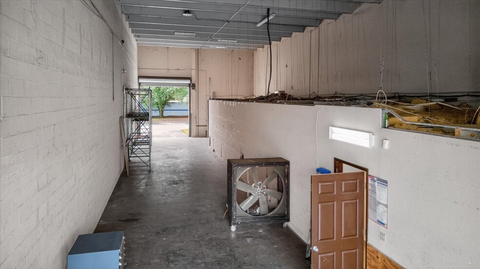 More Photos Of 3815 NW 125th st, Opa-locka Warehouse For Lease