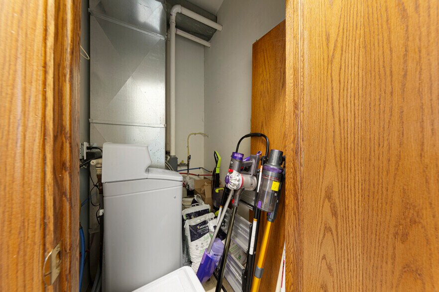 More Photos Of 305 Main St, Henderson Storefront Retail Residential For Sale