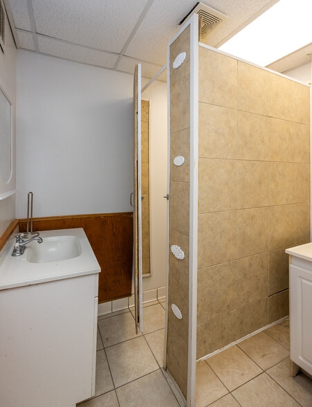 More Photos Of 3429 Prospect St, Indianapolis Religious Facility For Sale
