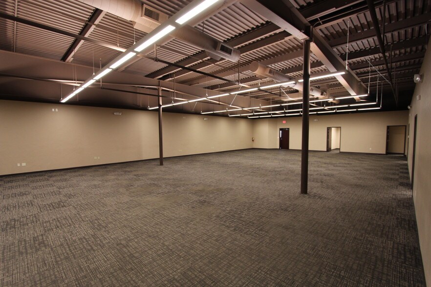 More Photos Of 1327-1331 Hwy 2 W, Kalispell Office For Lease