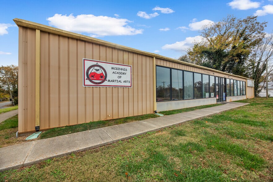 More Photos Of 5106 Wilkinson Blvd, Cramerton Freestanding For Sale