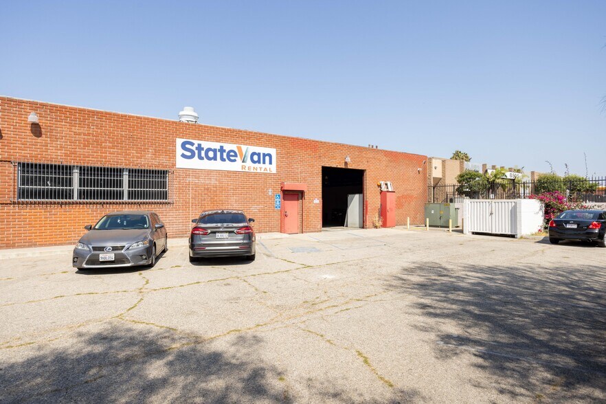 More Photos Of 8515 S La Cienega Blvd, Inglewood Warehouse For Lease
