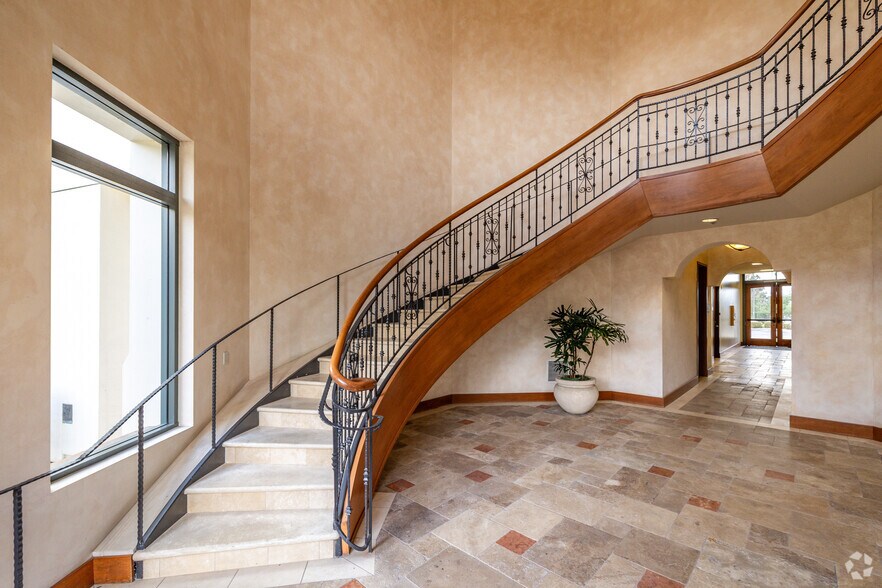 More Photos Of 1 Better World Cir, Temecula Unknown For Lease