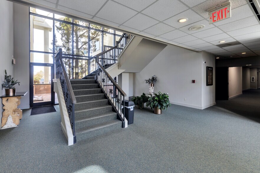 More Photos Of 2101 N Sardis Rd, Charlotte Office For Lease