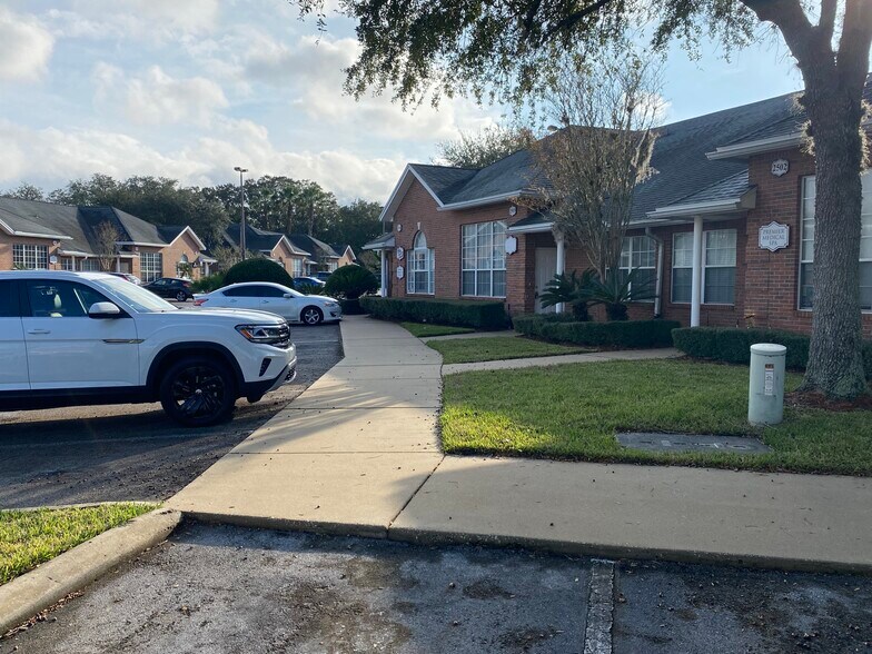 More Photos Of 6817 Southpoint Pky, Jacksonville Medical For Sale