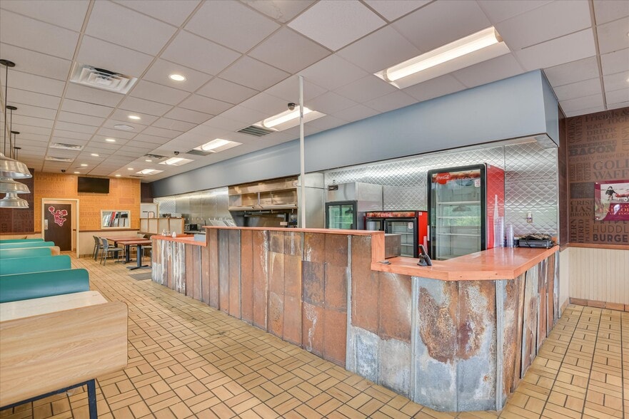 More Photos Of 115 Elm St, Lincolnton Restaurant For Lease