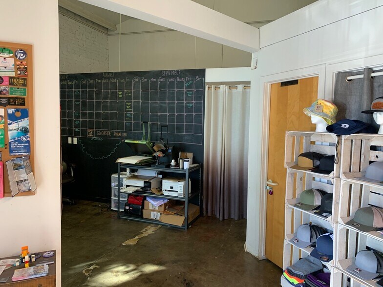 More Photos Of 242 E Oak Ave, Visalia Freestanding For Sale