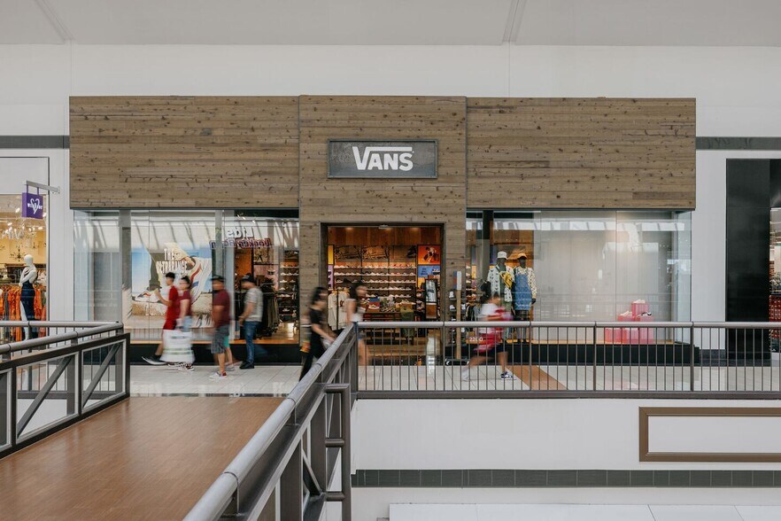 More Photos Of 20131 N US 59 Hwy, Humble Unknown For Lease